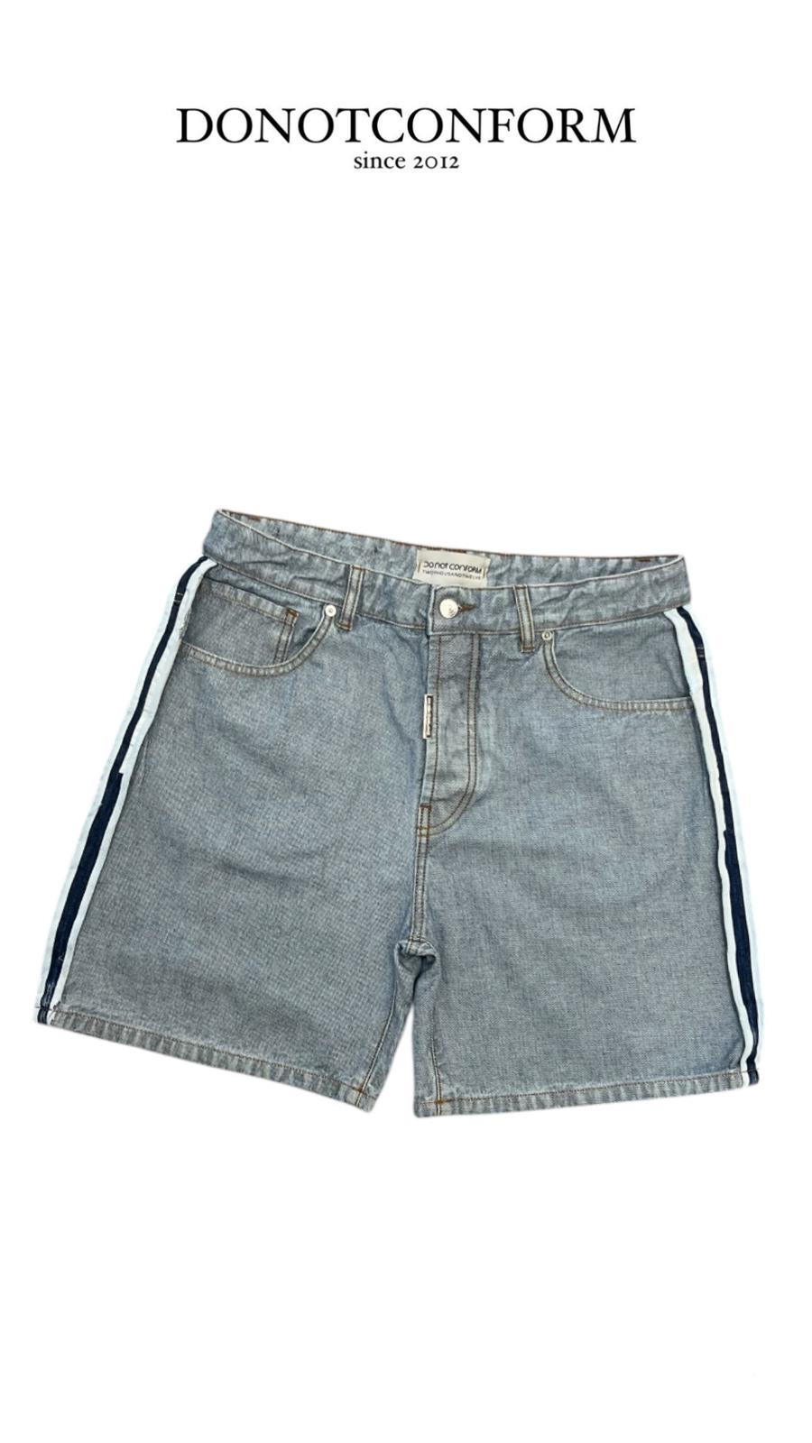 donotconform short short7210