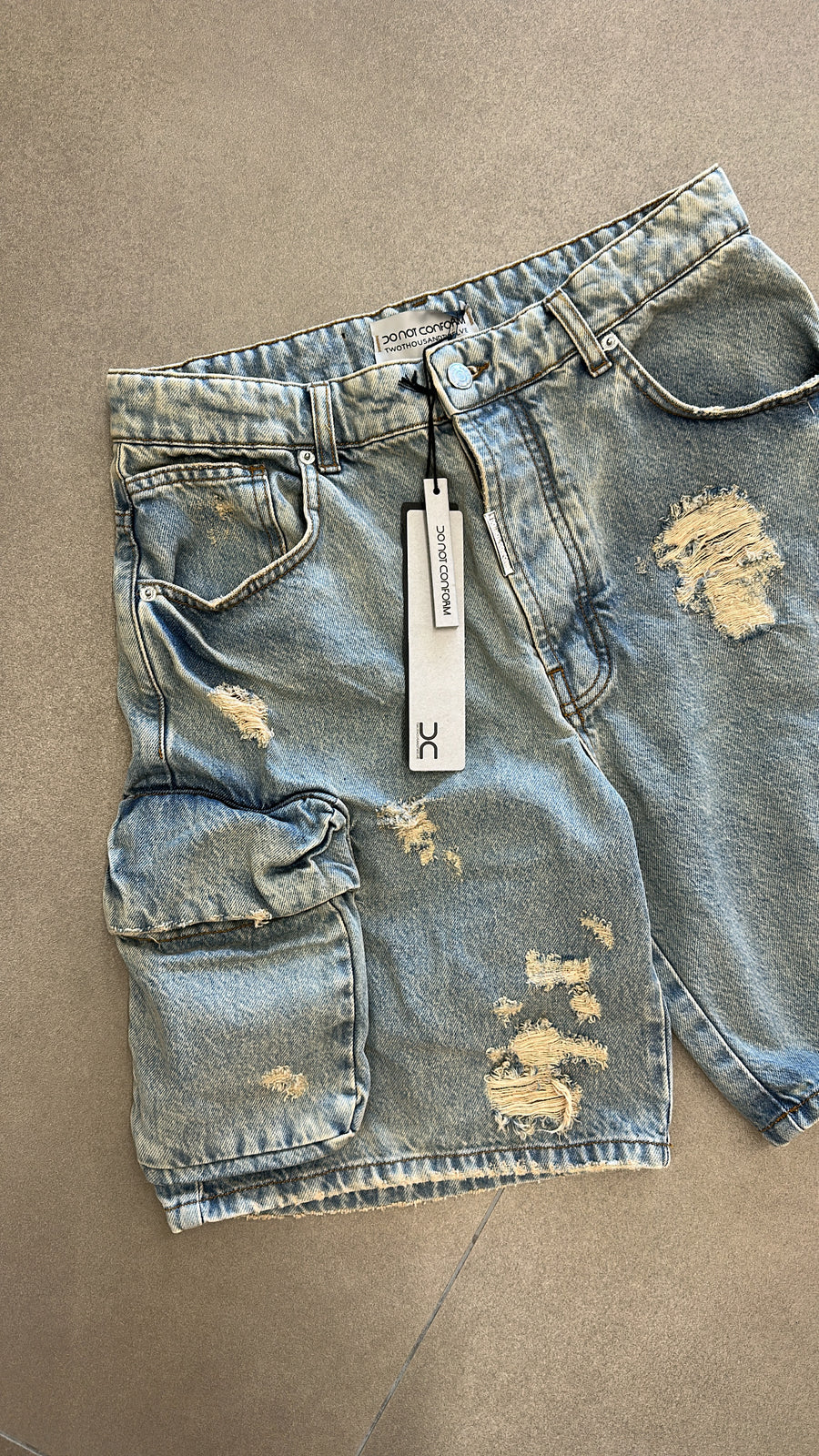 donotconform short short-va13
