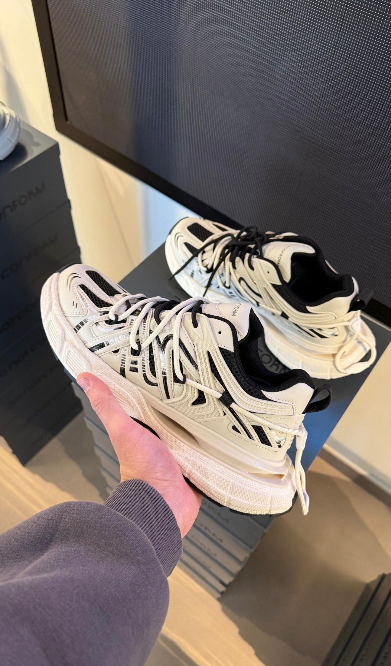 Zoom